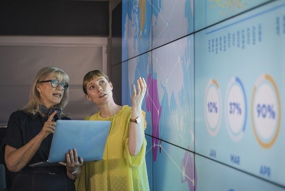 The Pros and Cons of Technology in University Teaching